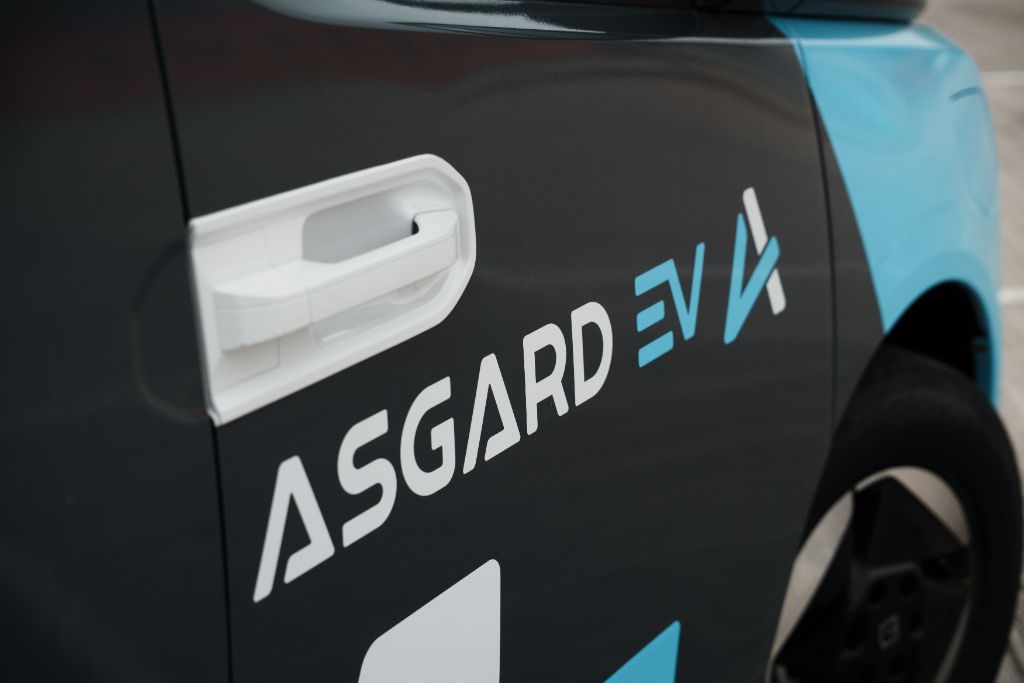 Asgard EV 車身標誌近拍